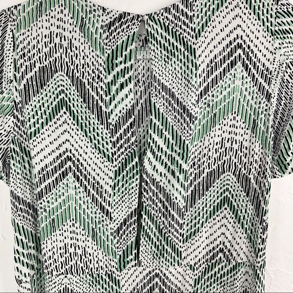 H&M White Green Chevron Lined Short Sleeve Shift Dress 2 - Picture 3 of 5